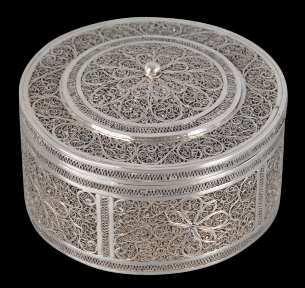 Fine Dutch Colonial Batavian Silver Filigree Box & Cover - Michael ...