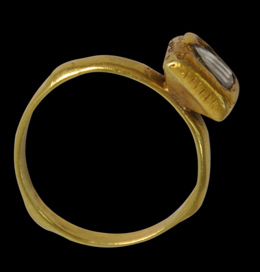 Ancient Indian Diamond Gold Ring - Michael Backman Ltd