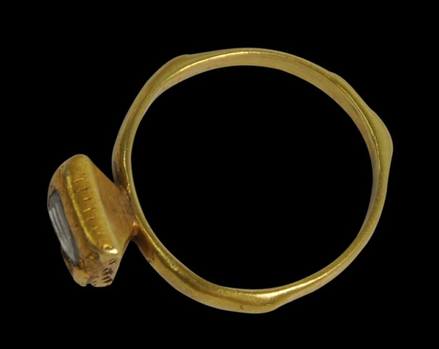 Ancient Indian Diamond Gold Ring - Michael Backman Ltd