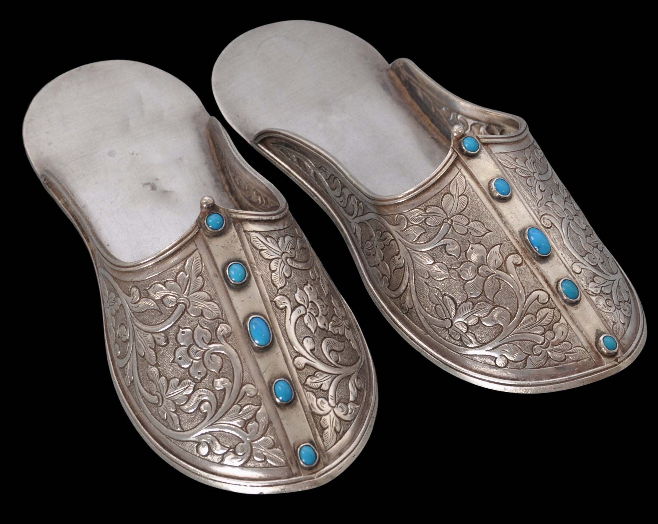 Gold arabian slipper deals