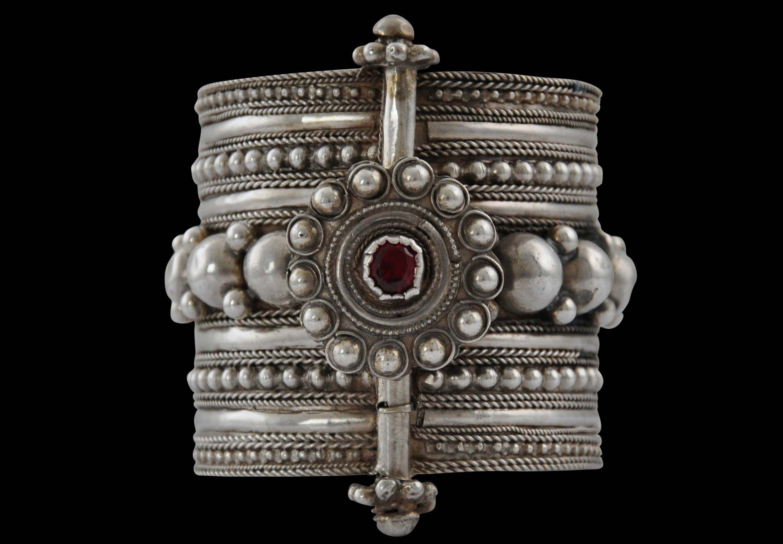 Silver bracelet Algeria  ethnicadornment