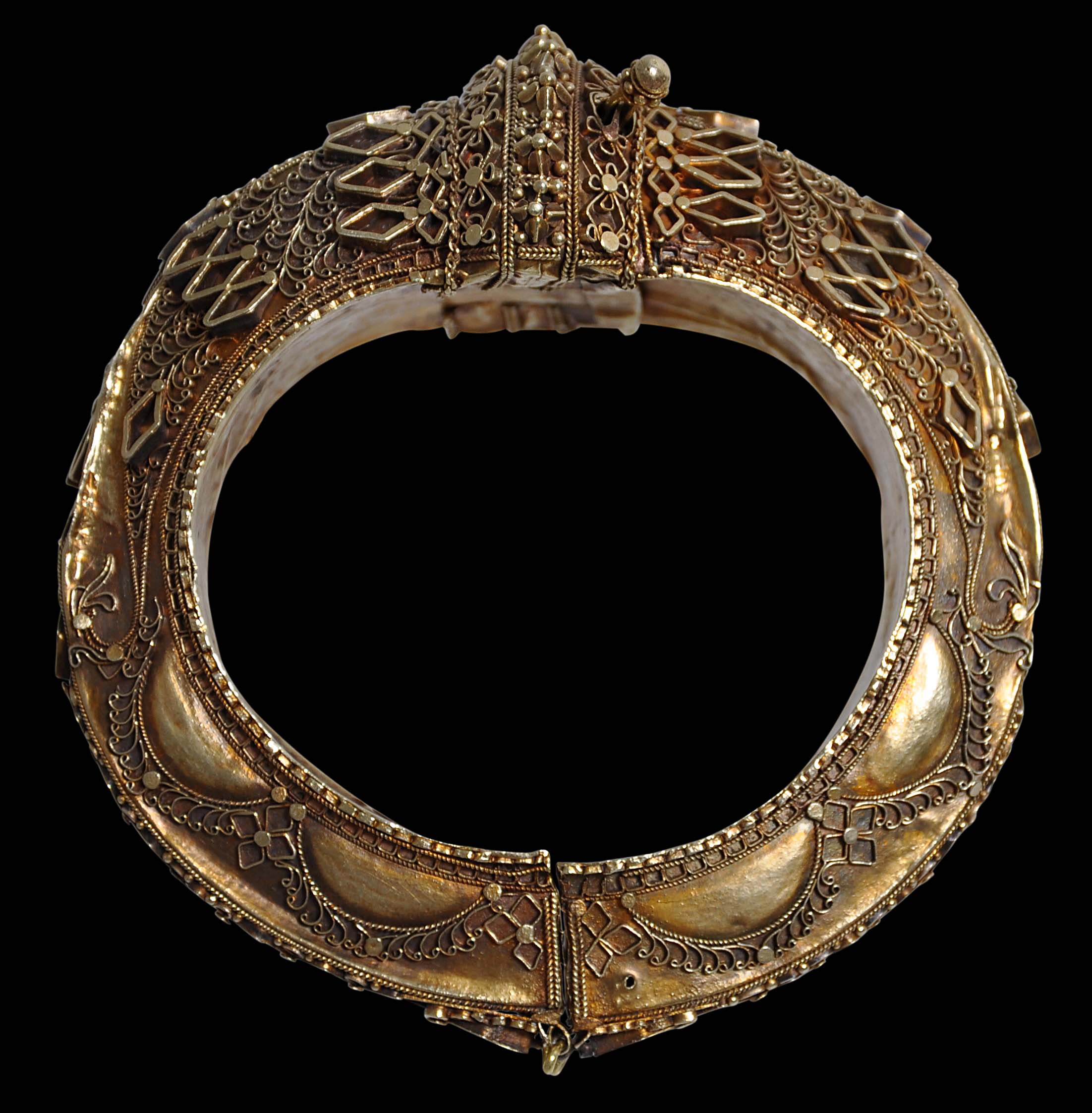 Gold Filigree Minangkabau Gold Bracelet (Galang Gadang)
