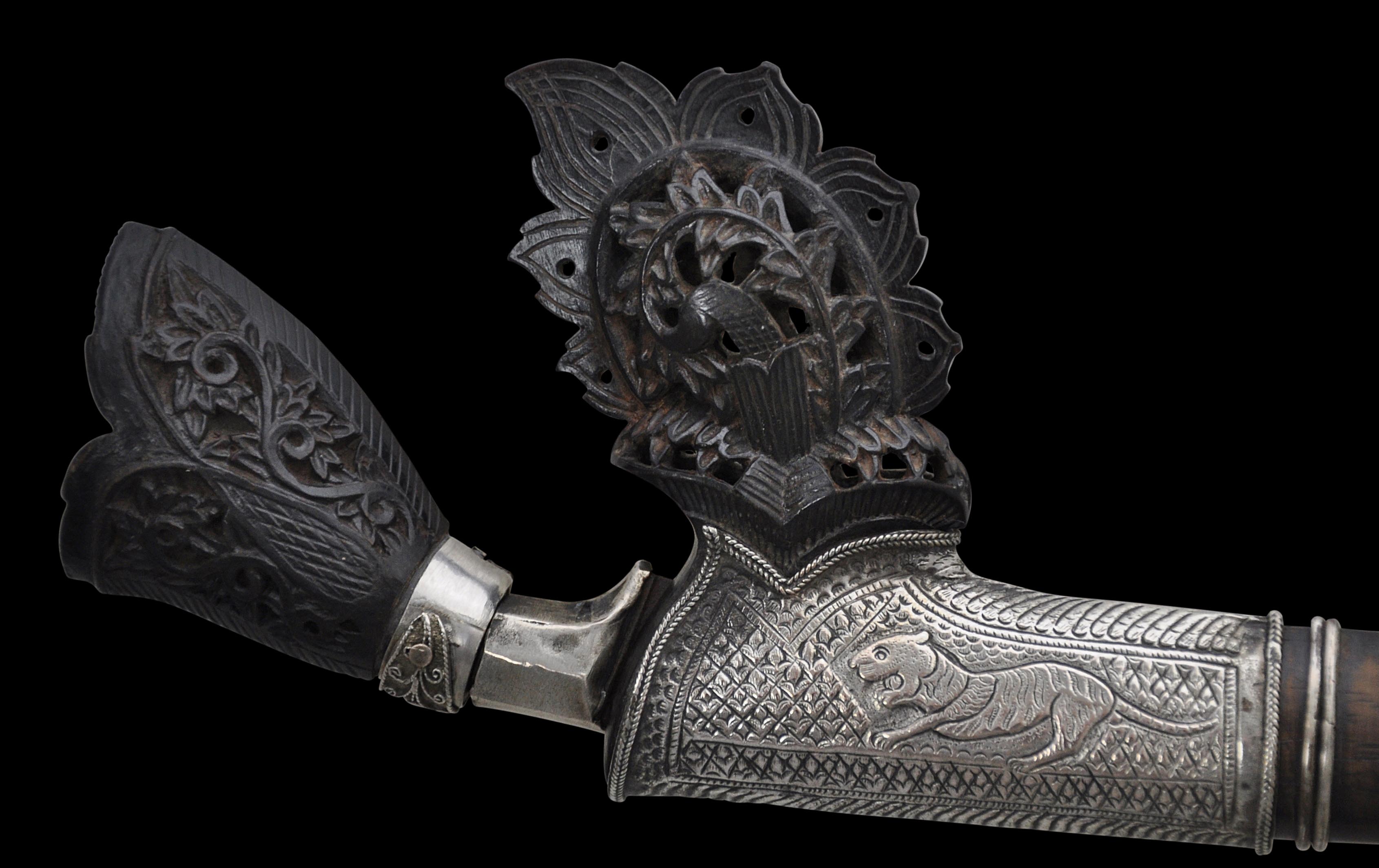 Malay Tiger-Motif Sewar Dagger with Horn & Silver Mounts - Michael ...